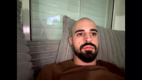 Snapshot of beardedbaldy_09 chatting on October 5, 4:44 pm Ask me online show from October 5, 4:44 pm