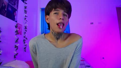 bellamy0955 online show from April 22, 3:17 pm