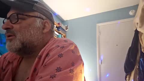 Bendavewill online show from December 22, 6:28 am