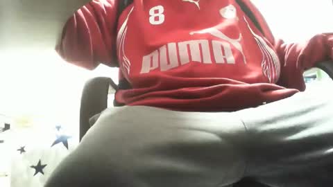 Snapshot of beninoam75 chatting on December 12, 2:00 pm beninoam75 online show from December 12, 2:00 pm