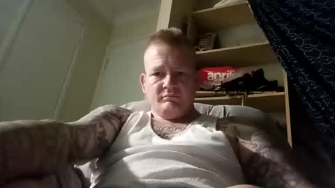 bennyinbrissy online show from April 29, 4:11 pm