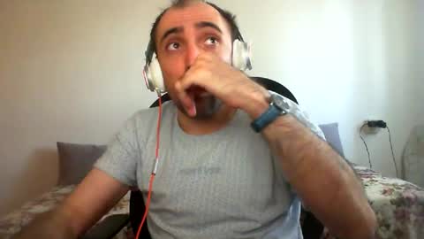 bentish online show from December 18, 11:56 am