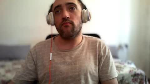 bentish online show from July 17, 7:48 am
