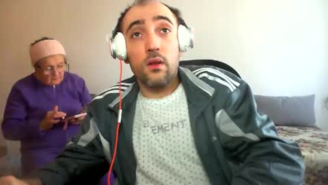 bentish online show from December 17, 8:45 am