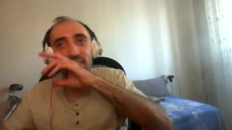 bentish online show from September 9, 1:43 pm