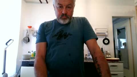 Martin online show from November 14, 7:21 am