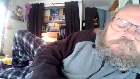 bergeeric1970 online show from May 2, 1:47 pm