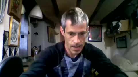 bernichaos77 online show from May 16, 4:54 am