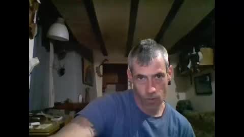 bernichaoss77 online show from February 15, 9:28 pm