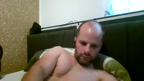 bernii1991 online show from May 24, 5:35 am