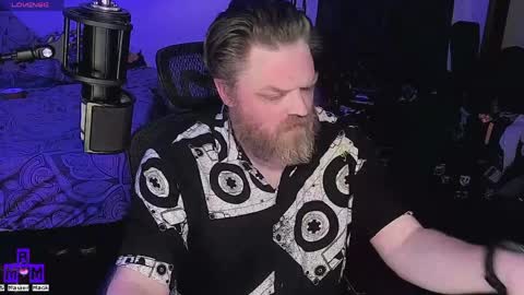 Bi Master Mack online show from April 3, 5:15 am