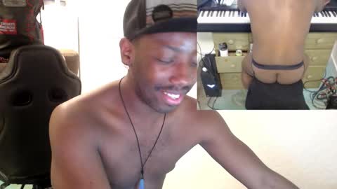 BicepsandFrot online show from March 3, 11:59 am