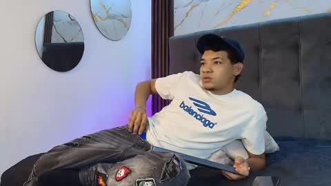 Bick Khonn online show from May 31, 7:26 pm