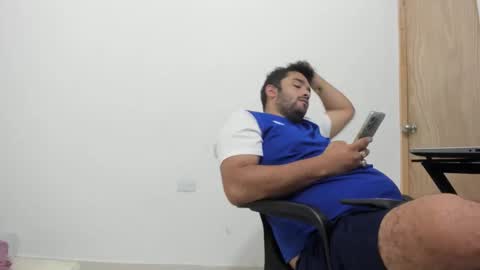 Tommy online show from December 13, 11:33 pm