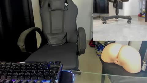 big_master420 online show from October 4, 1:32 am