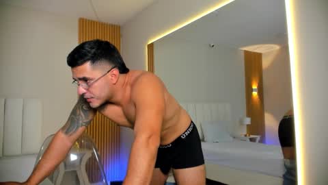 Tylerr online show from January 15, 8:22 pm