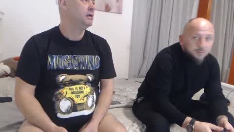 bigballs2403 online show from January 15, 8:37 pm