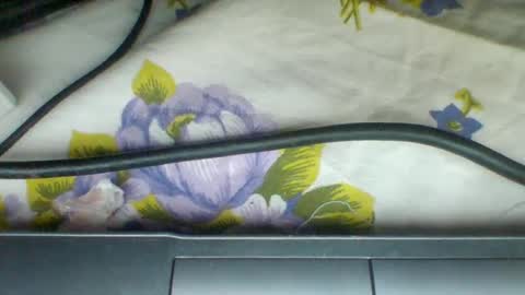 bigballs32751 online show from December 4, 3:04 am