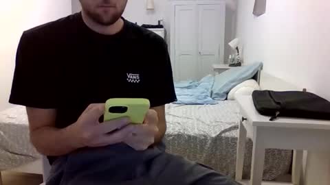 biggbaguette1 online show from October 7, 2:54 pm