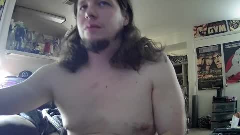 Snapshot of biggerisbetter21 chatting on February 23, 2:11 pm biggerisbetter21 online show from February 23, 2:11 pm