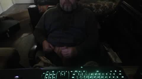 bighugmugg online show from March 11, 11:17 am