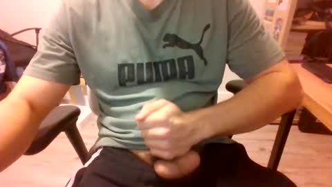 Snapshot of bigpolishdick12345 chatting on January 6, 11:31 pm bigpolishdick12345 online show from January 6, 11:31 pm