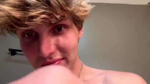 bigskinnyboyshh online show from September 30, 3:45 am