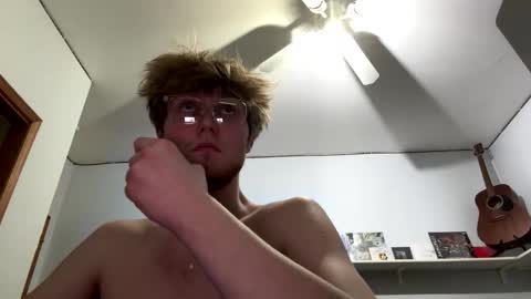 bigskinnyboyshh online show from March 16, 11:41 pm