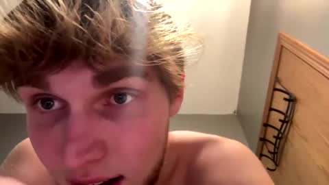 bigskinnyboyshh online show from January 18, 8:52 am