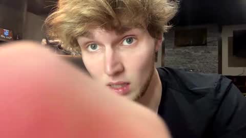 bigskinnyboyshh online show from February 3, 10:00 pm