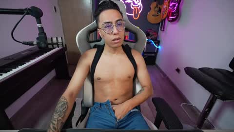 bigxboy96 online show from February 1, 3:30 am