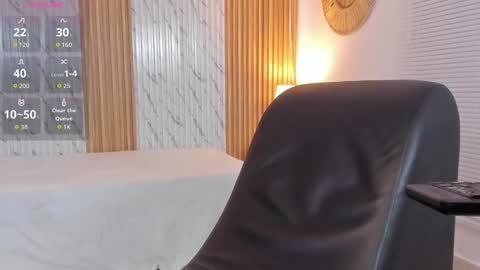 Billie online show from October 18, 4:17 am