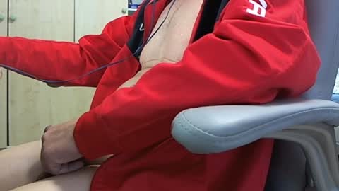 Snapshot of bilove222 chatting on December 22, 12:38 pm bilove222 online show from December 22, 12:38 pm