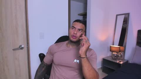 dariux john online show from December 7, 5:09 pm