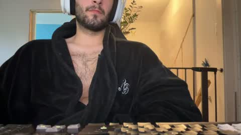 a cool guys online show from June 15, 1:03 pm