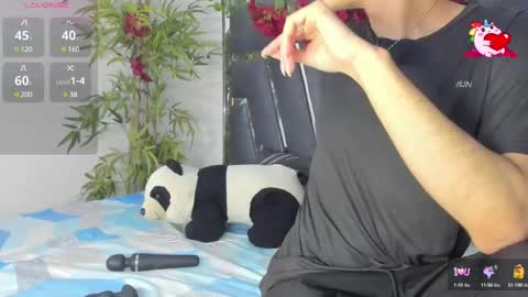 B L A C K  R O S E  online show from February 22, 11:35 am