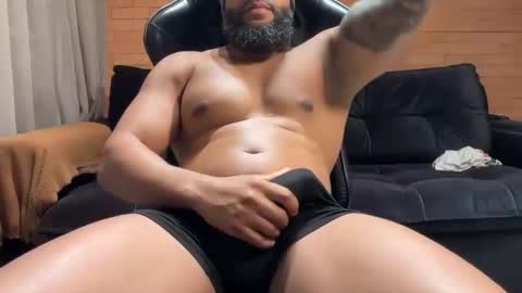 Macauly online show from March 12, 1:24 am