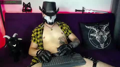 Snapshot of blackwolf_6 chatting on February 14, 10:59 pm Dave online show from February 14, 10:59 pm