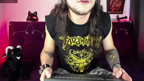 Snapshot of blackwolf_6 chatting on December 16, 6:05 pm Dave online show from December 16, 6:05 pm
