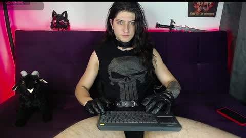 Snapshot of blackwolf_6 chatting on January 10, 3:50 am Dave online show from January 10, 3:50 am