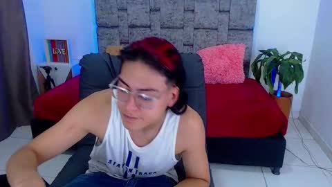 blade_sensual online show from October 15, 5:15 am