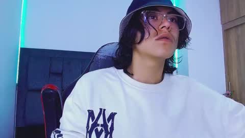 blade_sensual online show from October 19, 9:56 am