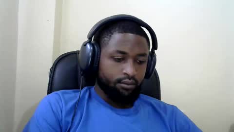 blakchiise online show from May 2, 6:05 am