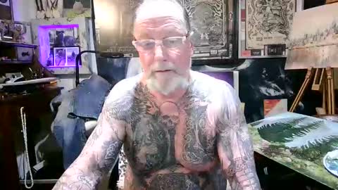 blindsurfer780299 online show from April 2, 5:16 am