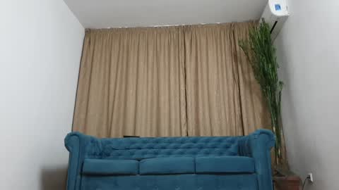 Snapshot of blond_god chatting on December 14, 1:39 am Andreas online show from December 14, 1:39 am