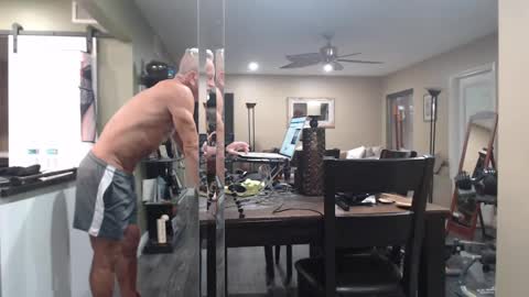 Snapshot of blu4121 chatting on September 16, 4:41 pm Wyatt online show from September 16, 4:41 pm