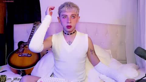 TAY   online show from February 21, 2:28 am