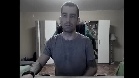 Runaway online show from December 16, 7:43 pm