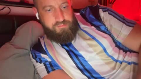 blue_eyes247 online show from July 16, 5:36 am