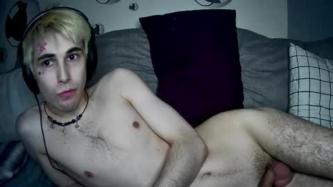 SONNYVAN online show from April 8, 3:32 pm